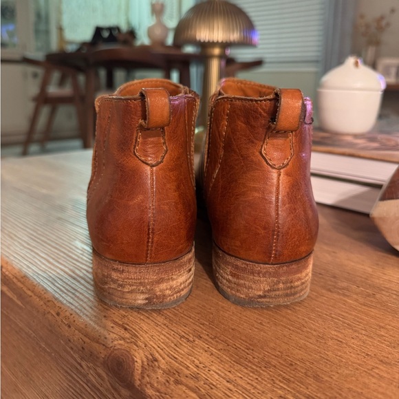 Kork-Ease Velma Chelsea Ankle Boots - Picture 4 of 6